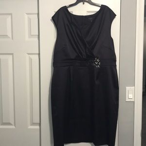 Dress Barn Collection Purple Party Dress (E9)